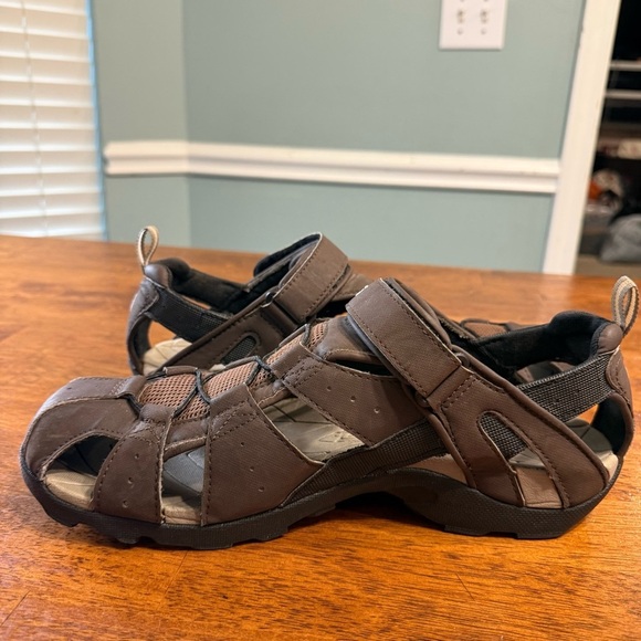 Teva Forebay Brown Men\'s Sandals size 12 main image 4